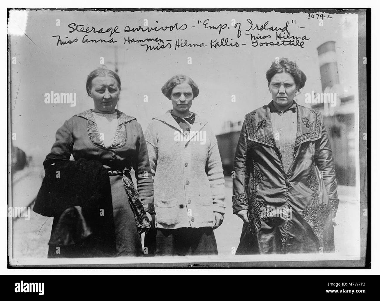 Survivants de la catastrophe de l'« Empress of Ireland » en classe de steerage, y compris Miss Anna Hammen, Miss Hilma Kalis, et Miss Hilma Goosettill, dans le cadre d'une tragédie maritime historique. Banque D'Images