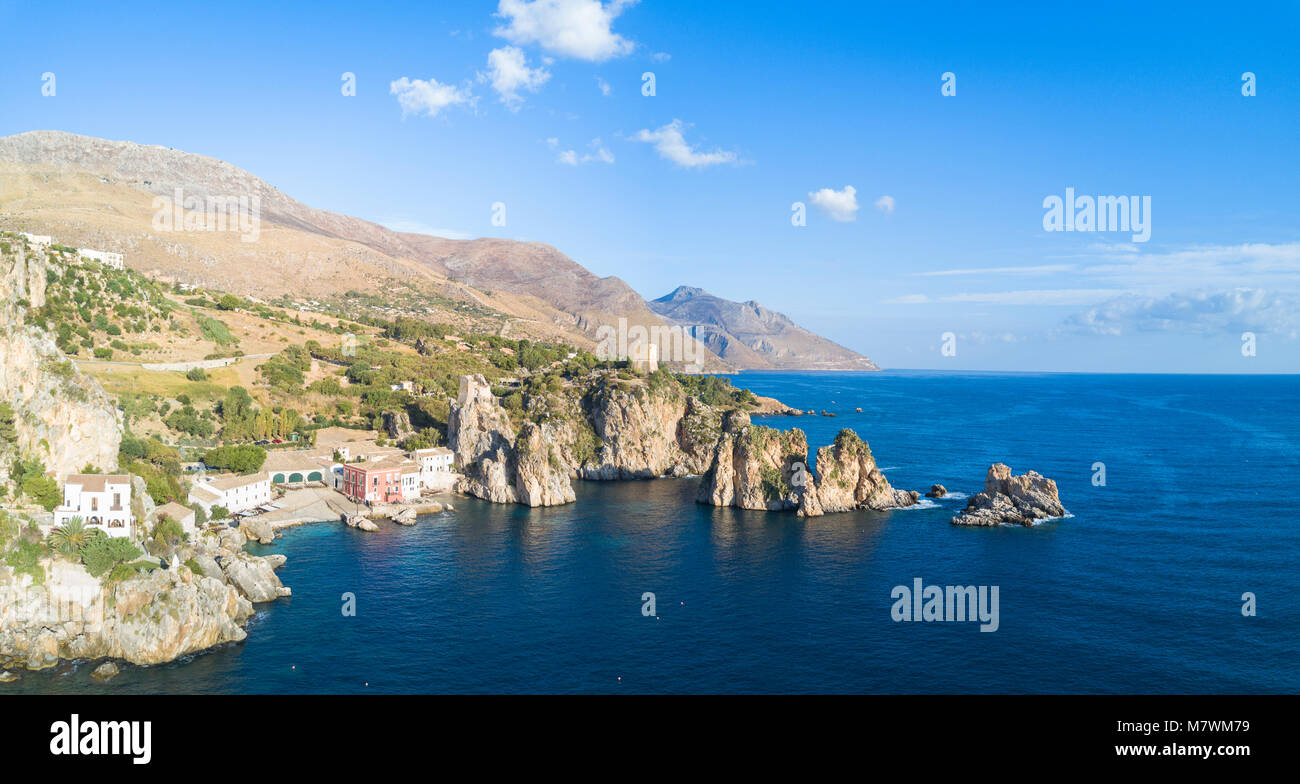 Vue aérienne de la Tonnara di Scopello, Castellammare del Golfo, province de Trapani, Sicile, Italie Banque D'Images