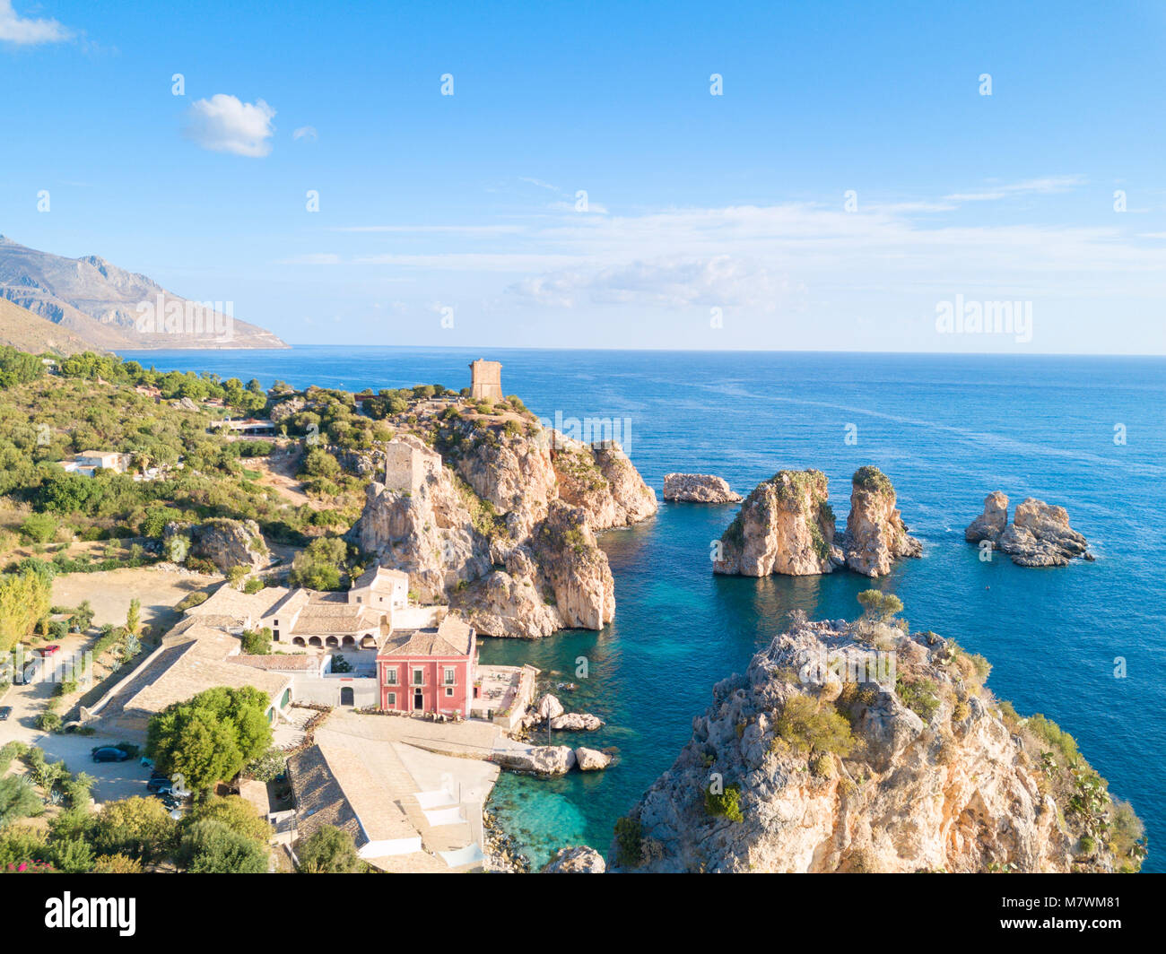 Vue aérienne de la Tonnara di Scopello, Castellammare del Golfo, province de Trapani, Sicile, Italie Banque D'Images