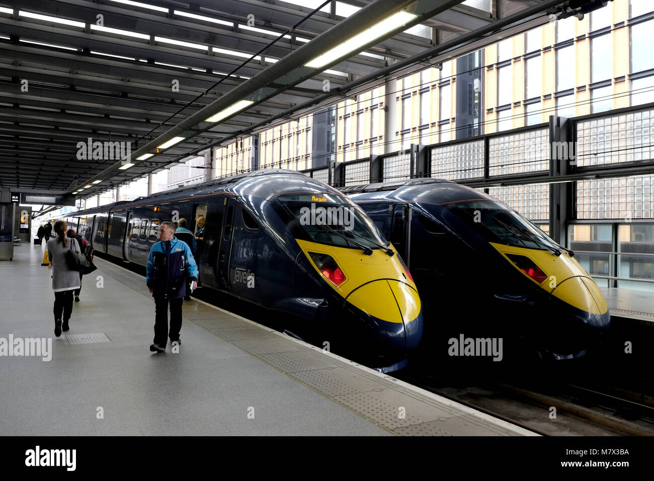 Les trains javelin aussi appelé le bullet trains dans la gare de st pancras london uk mars 2018. Banque D'Images