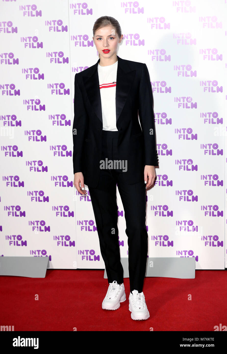 Corfield Hermione En Assistant A La Film Awards 18 Tenue A La Bfi Southbank Londres Photo Stock Alamy Hermione Tenue Retiredtraveller Com