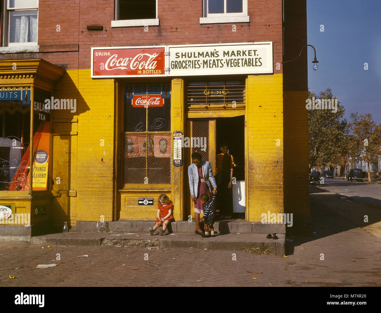 Shulman's Market, coin sud-est de la rue N et Union Street NW, Washington, DC, États-Unis, début des années 40, Louise pour Rosska Farm Security Administration - Bureau de l'information Guerre Banque D'Images