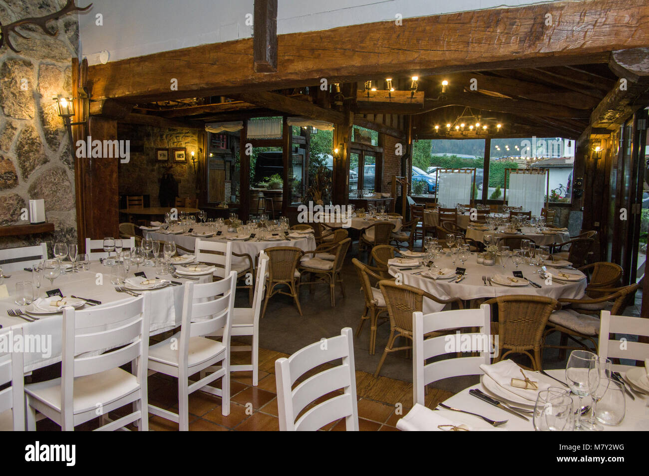 Salle à manger pour le banquet de mariage, Restaurant, Jai Alai Urrestilla, Gipuzkoa, Pays Basque, Espagne, Europe Banque D'Images