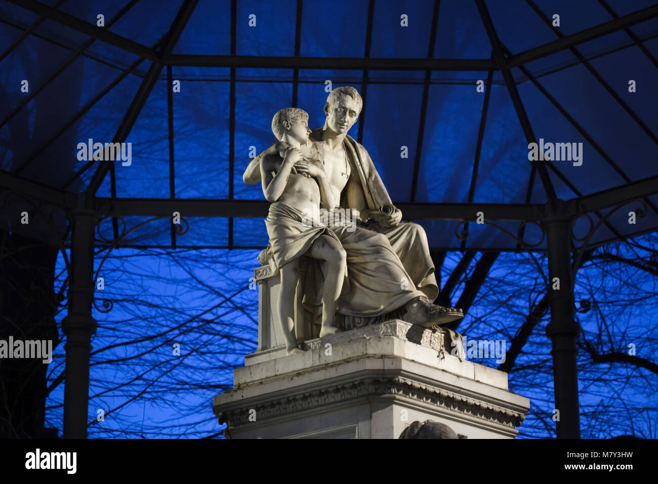 Monument à Nicola Demidoff (Nikolai Demidov) à Piazza Demidoff à Florence, Toscane, Italie. Le monument en marbre à l'industriel et collectionneur d'art russe de la famille Demidov a été conçu par le sculpteur Lorenzo Bartolini et terminé par son élève Pasquale Romanelli. Banque D'Images