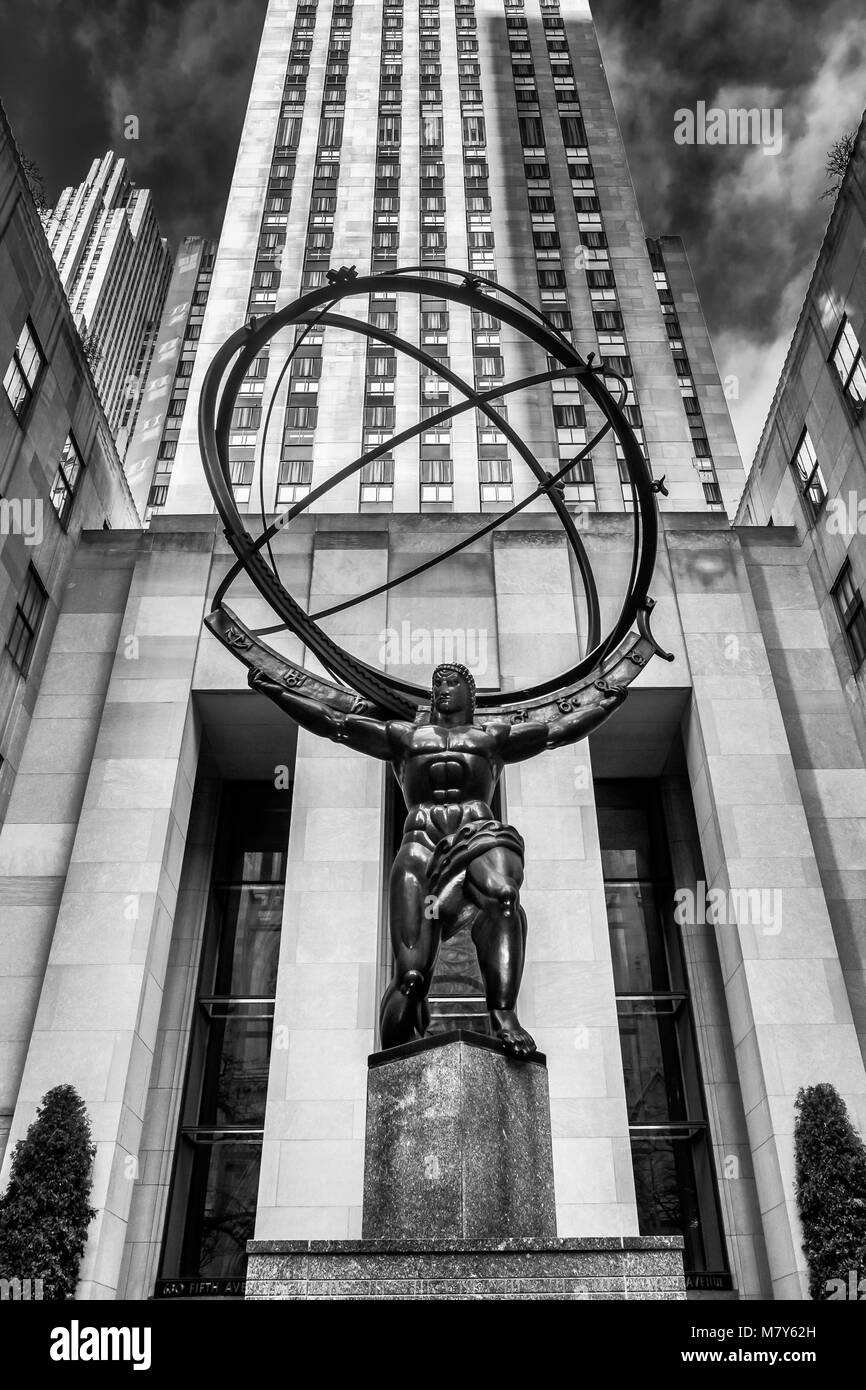 New York City, New York, États-Unis, janvier 2018, la statue d'Atlas par le Rockefeller Center Banque D'Images