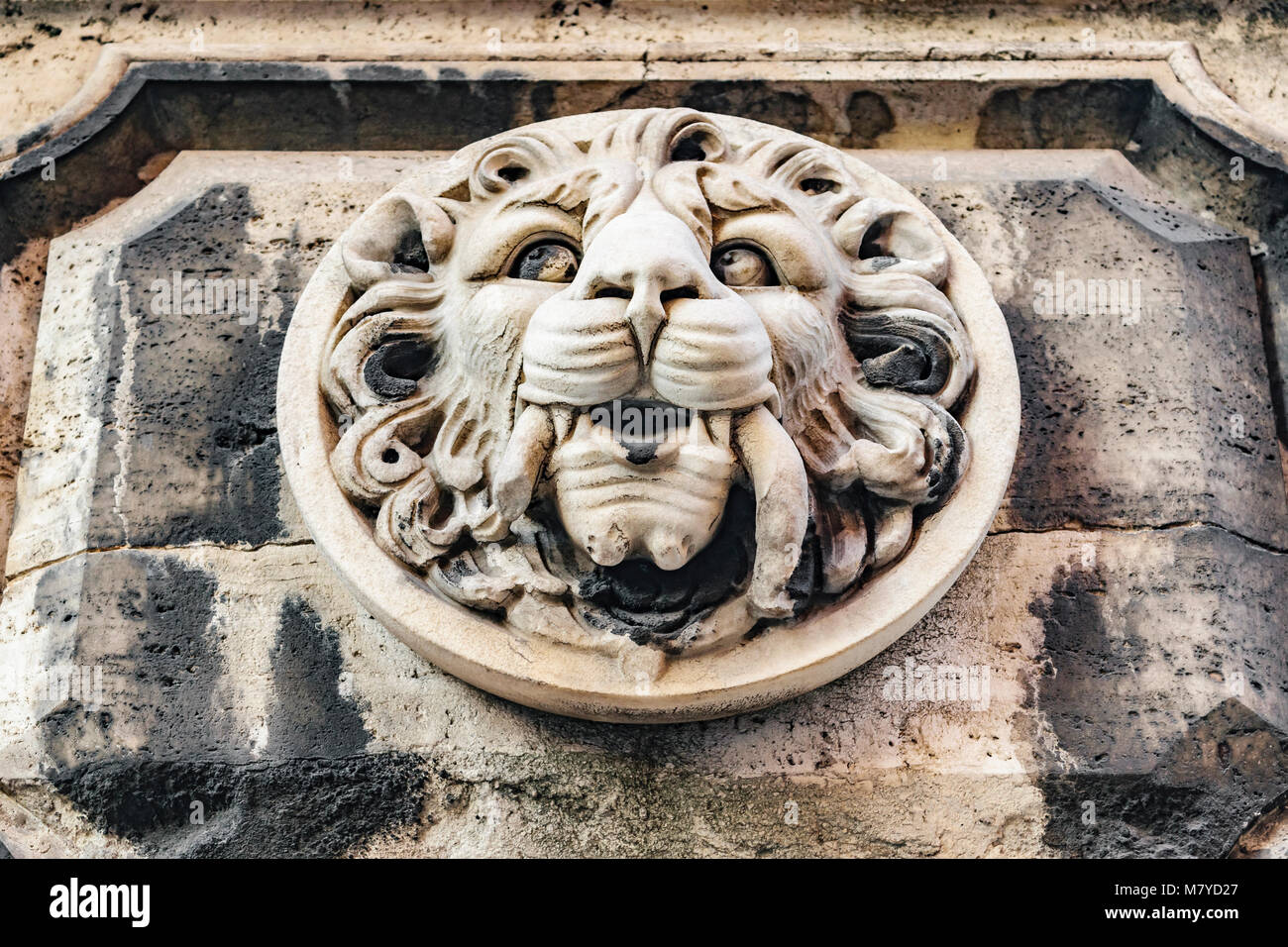 Vue détaillée de l'un des quatre célèbres Quattro Fontane sculptures situé dans la ville de Rome, Italie Banque D'Images
