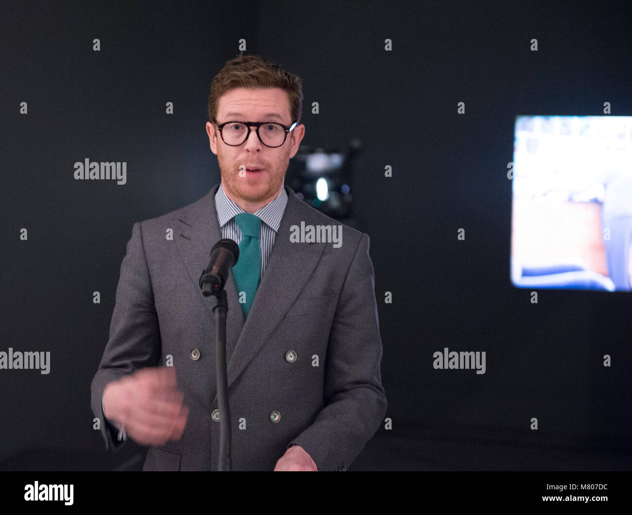 National Portrait Gallery, Londres, Royaume-Uni. 14 mars 2018. Tacita Dean : Portrait - exhibition press preview avec des remarques introductives du Dr Nicholas Cullinan (photo), Directeur de la National Portrait Gallery et le Dr Gabriele Finaldi, Directeur de la Galerie nationale. Credit : Malcolm Park/Alamy Live News. Banque D'Images