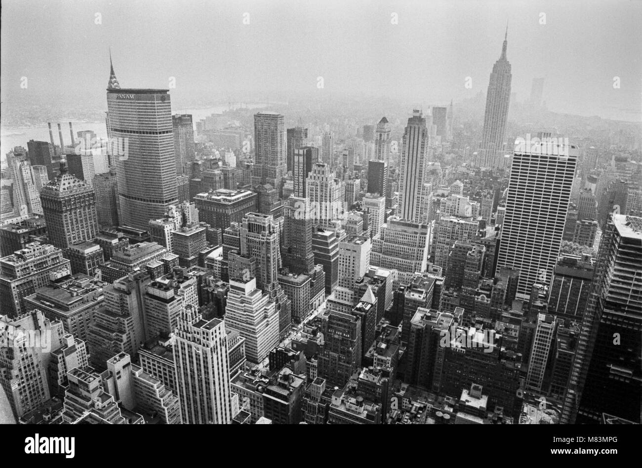 Photographie aérienne en noir et blanc de New York City, États-Unis, 1972 Banque D'Images