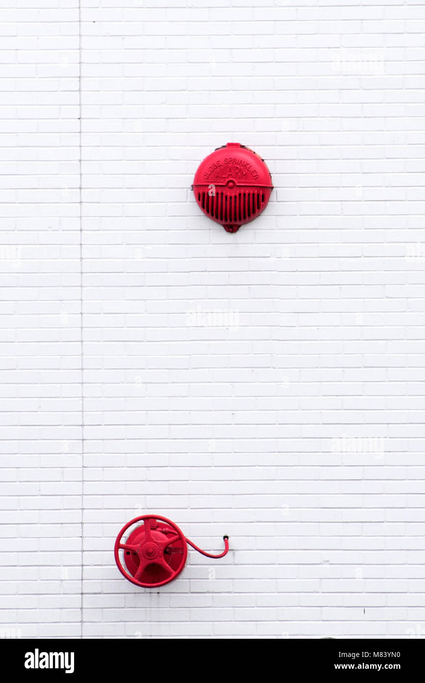 Mur Blanc Rouge Banque D'Images