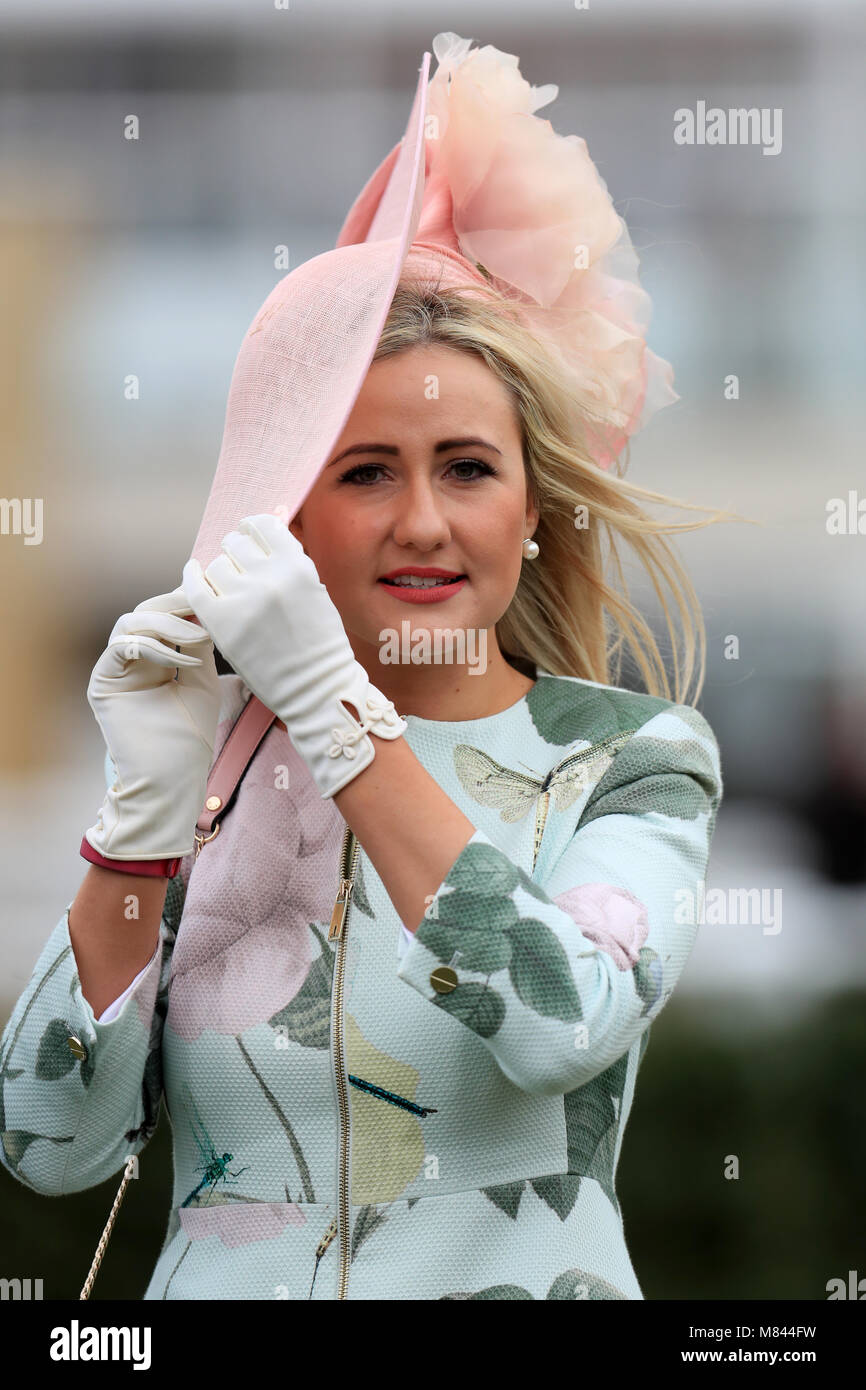 Sophie Lydia Smith lors de l'événement Miss Cheltenham finalistes lors de la Journée des Dames du Festival Cheltenham 2018 à l'hippodrome de Cheltenham. APPUYEZ SUR ASSOCIATION photo. Date de la photo: Mercredi 14 mars 2018. Voir PA Story RACING Cheltenham. Le crédit photo devrait se lire comme suit : Mike Egerton/PA Wire. Banque D'Images