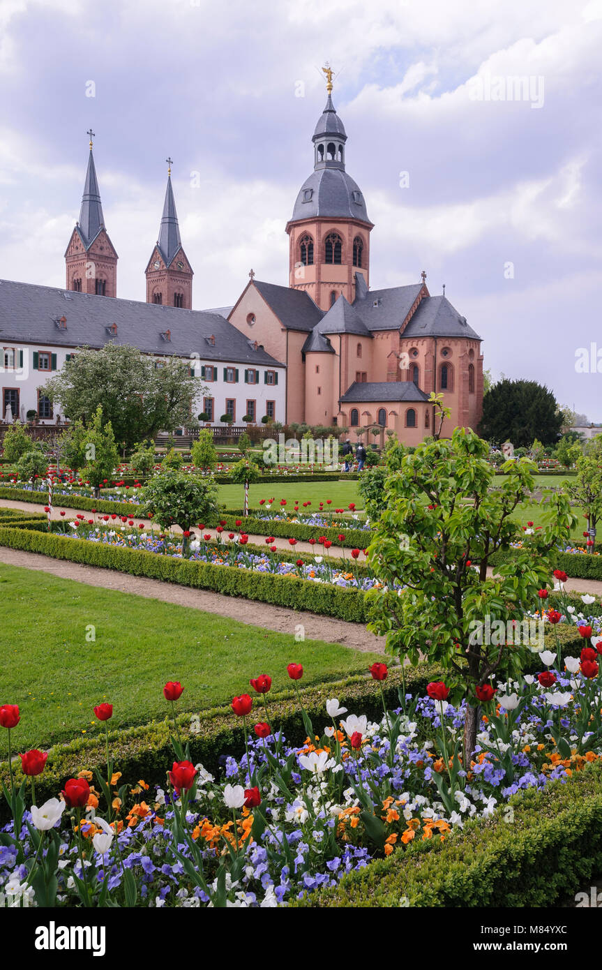 Einhard-Basilika ezeep, Saint Marcellin und Petrus, Klostergarten, Hesse, Germany, Europe Banque D'Images