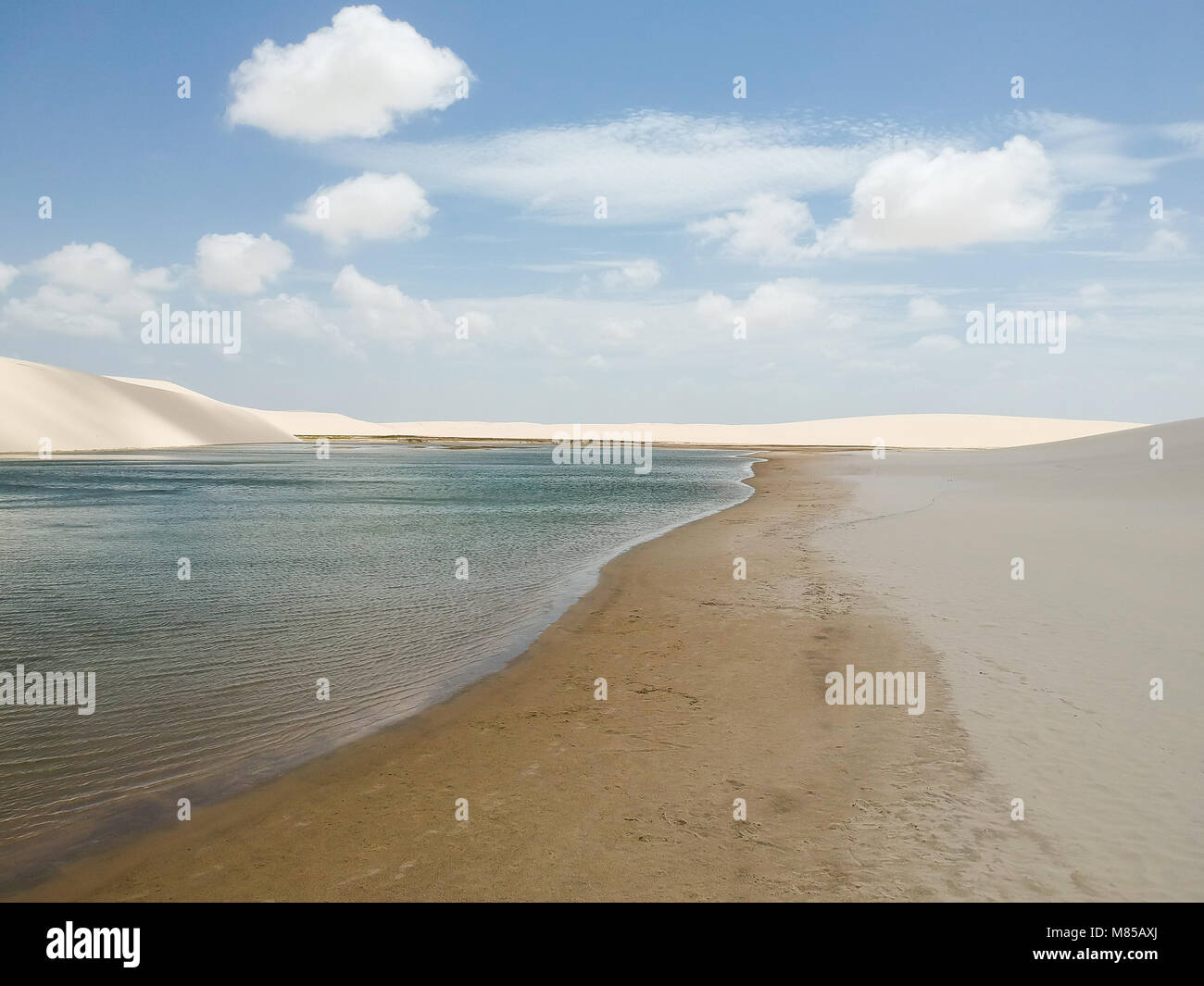 Belle vue aérienne de drone, Lencois Maranhenses Maranhao, Brésil Banque D'Images