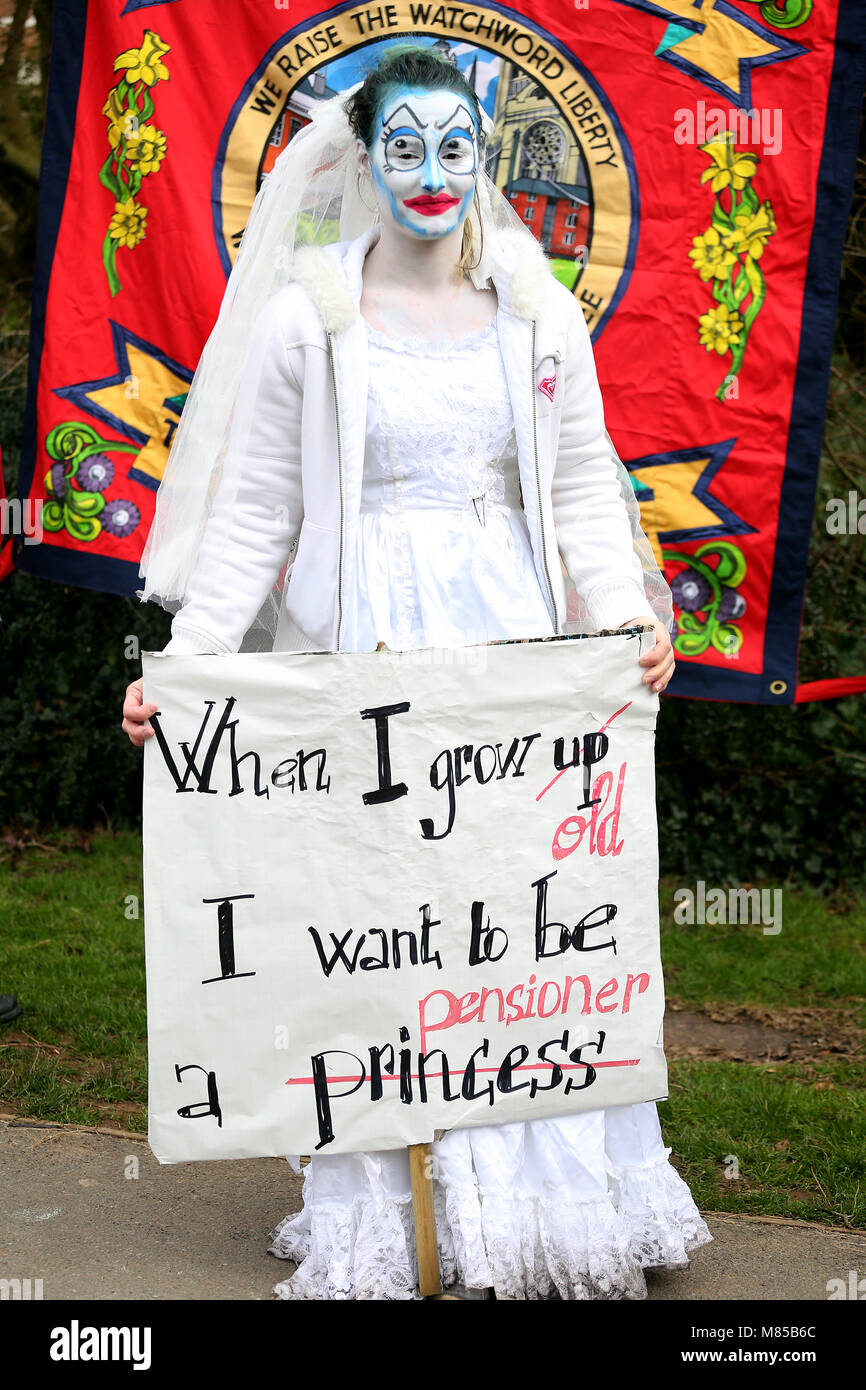 Les membres de l'université et collège Union (UCU) représenté à l'Université d'Exeter en grève pour protéger leurs pensions qui sont en danger avec pro Banque D'Images