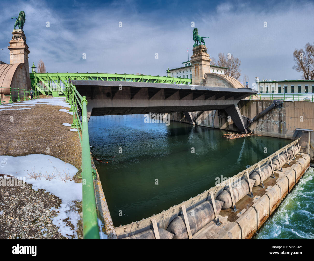 Nussdorfer wehr Banque de photographies et d’images à haute résolution
