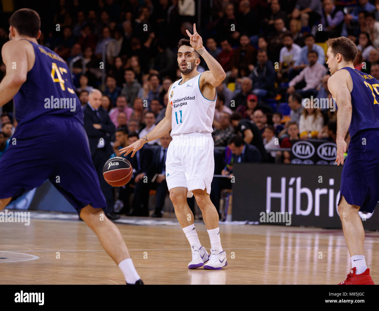 Barcelone, Espagne - 11 mars : Facundo Campazzo, # 11 du Real Madrid en action au cours de la ligue ACB Endesa 2017-2018 22 Ronde match entre le FC Barcelone Banque D'Images