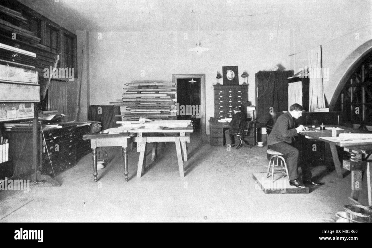 Le « DRAUGHTING Department, California State Mining Bureau » (1905) rend compte des activités du département, fournissant des dessins techniques, des cartes et des analyses liées aux opérations minières et aux ressources minérales en Californie. Banque D'Images