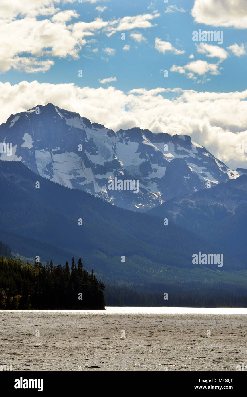 Sommets enneigés, Canadian Rockies, Duffey Lake Provincial Park, Banque D'Images