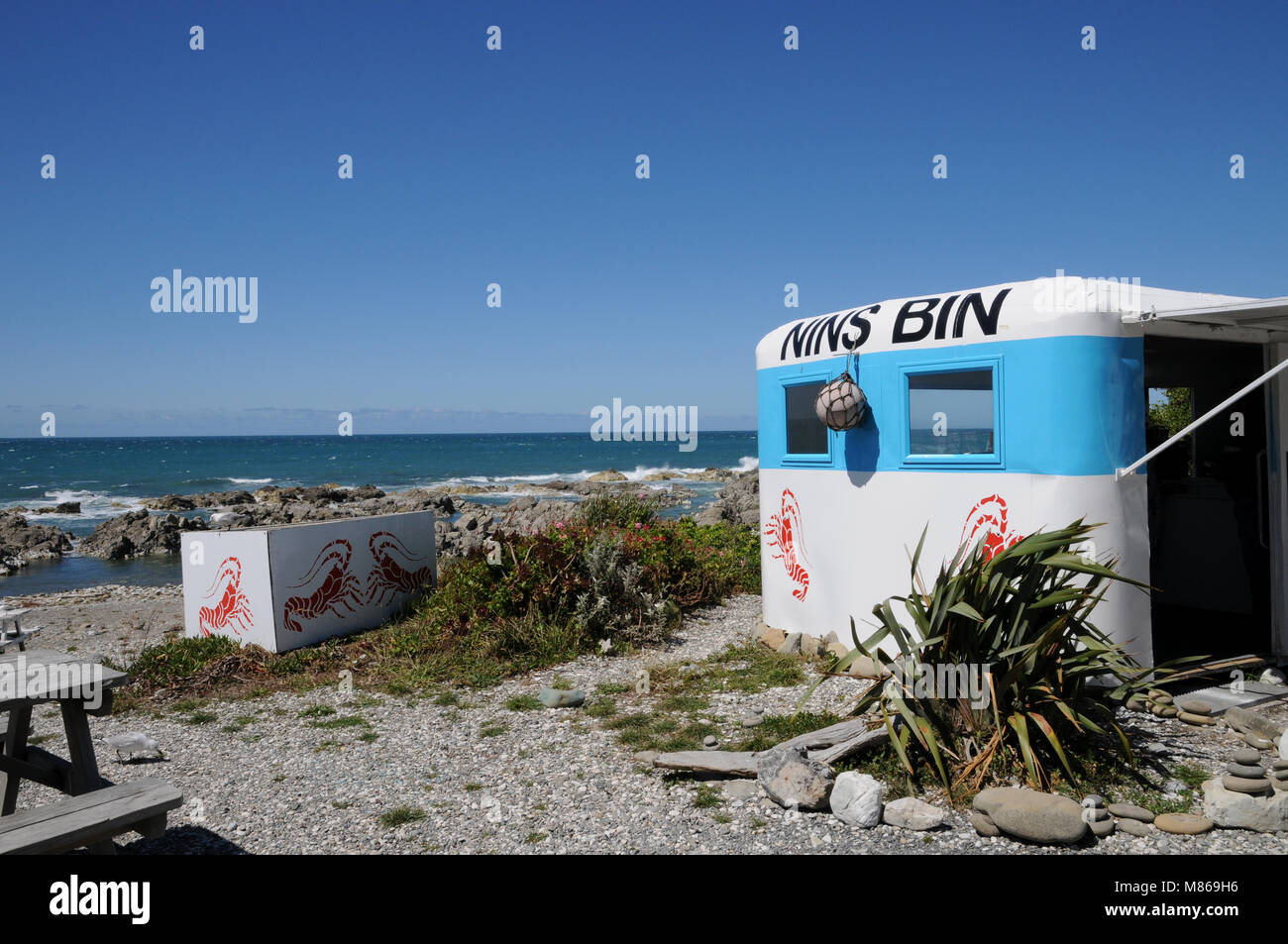 Nin Bin, une caravane de fruits de mer/shack le long de la State Highway 1 vers le nord de Kaikoura sur l'île Sud de la Nouvelle-Zélande. C'est célèbre pour les écrevisses. Banque D'Images