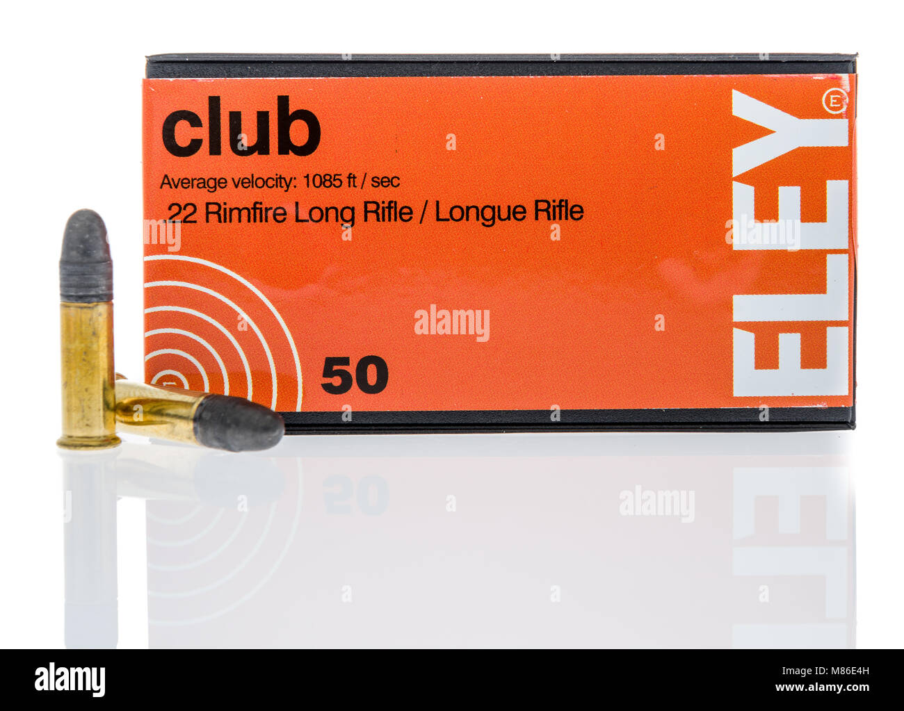 Winneconne, WI -5 mars 2018 : une boîte d'Eley 22 long rifle munitions sur un fond isolé. Banque D'Images