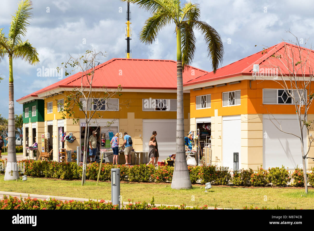 Les points de vente au détail au terminal des croisières à Oranjestad, Aruba Banque D'Images