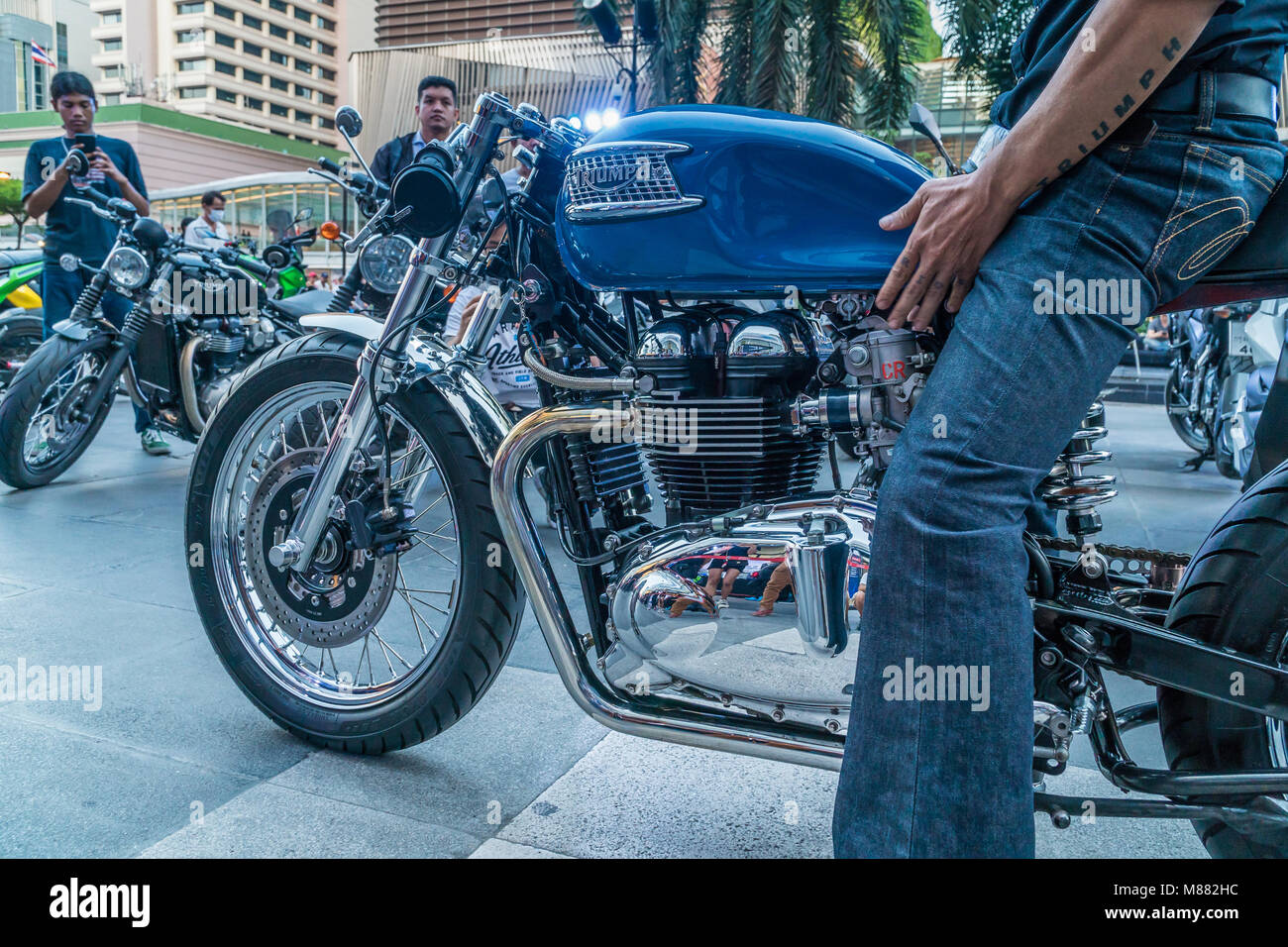 BANGKOK - 31 janvier 2018 : Les participants du festival annuel Moto Bangkok représentent des spectateurs leurs motos le 31 janvier 2018 à Bangkok Banque D'Images