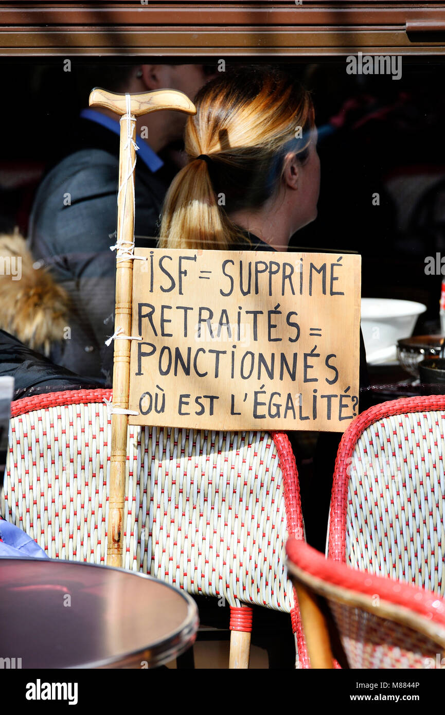 Montparnasse, Paris, France 15 mars 2018. Les travailleurs retraités protester contre l'augmentation des cotisations de sécurité sociale sur les retraites faibles (CSG). Crédit : Frédéric VIELCANET/Alamy Live News Banque D'Images