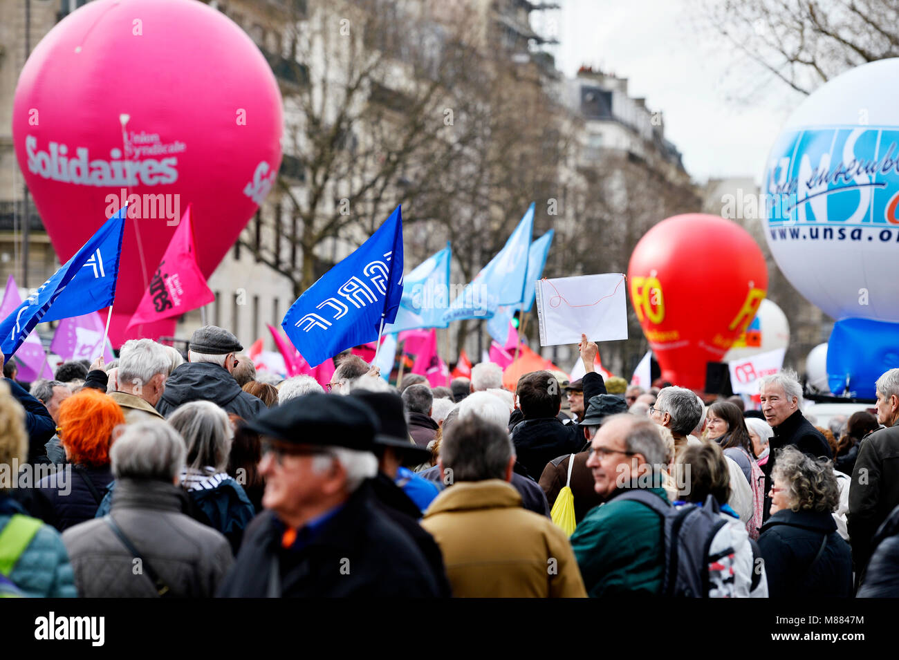Montparnasse, Paris, France 15 mars 2018. Les travailleurs retraités protester contre l'augmentation des cotisations de sécurité sociale sur les retraites faibles (CSG). Crédit : Frédéric VIELCANET/Alamy Live News Banque D'Images