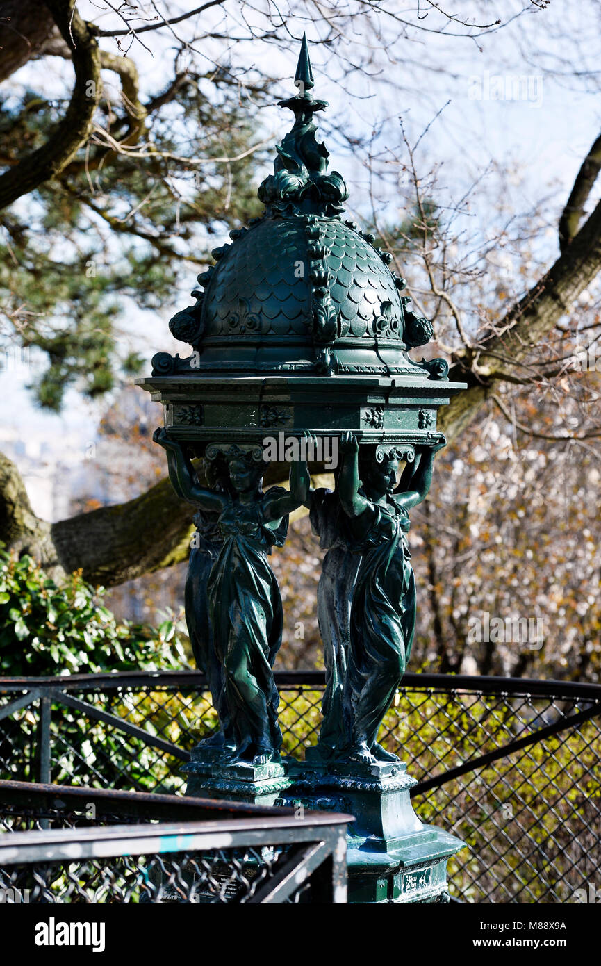 Fontaine Wallace - quartier de Montmartre, Paris, France Banque D'Images