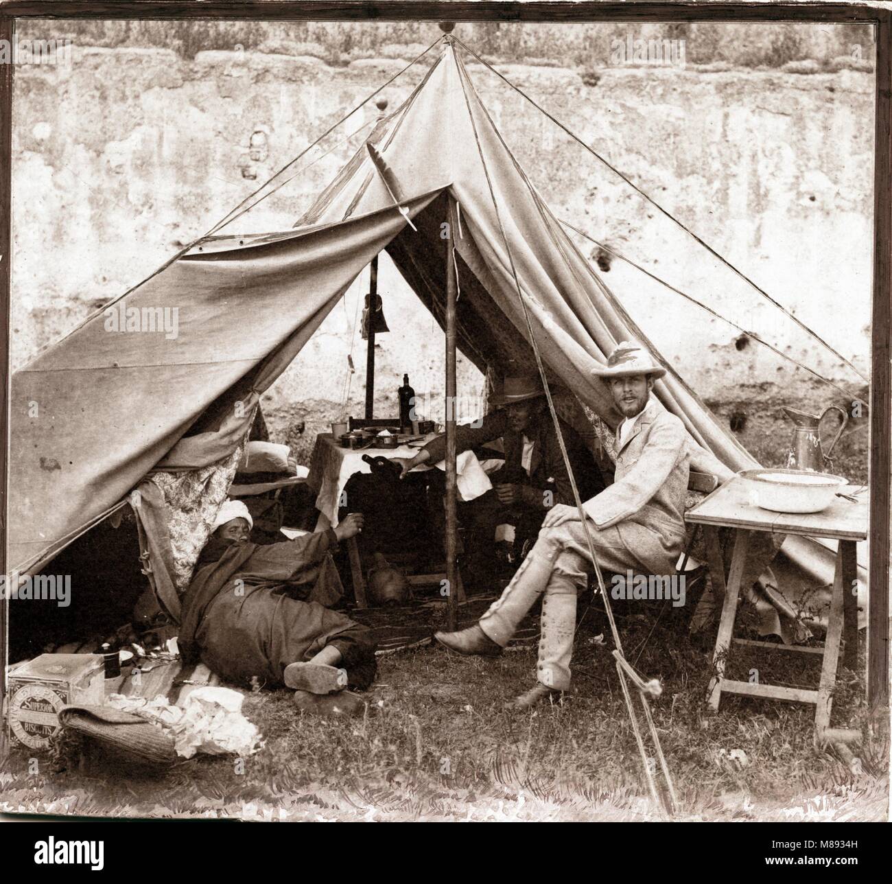 Burton Holmes Canoing dans le désert, Maroc, 1894 Banque D'Images