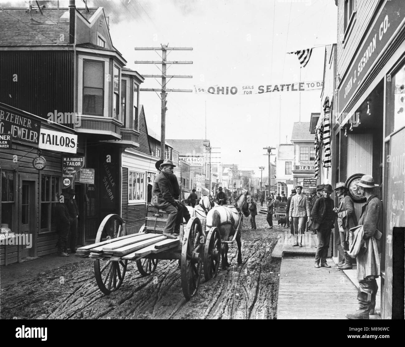 Scène de rue, Dawson City, Alaska, 1903 Banque D'Images