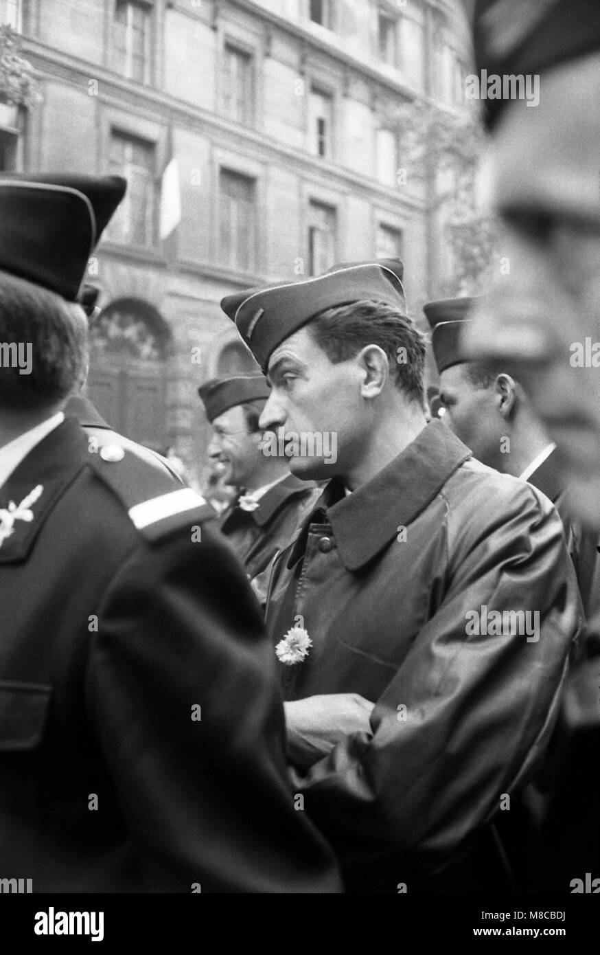 Philippe Gras / Le Pictorium - Mai 1968 - 1968 - France / Ile-de-France (région) / Paris - policiers en attente Banque D'Images