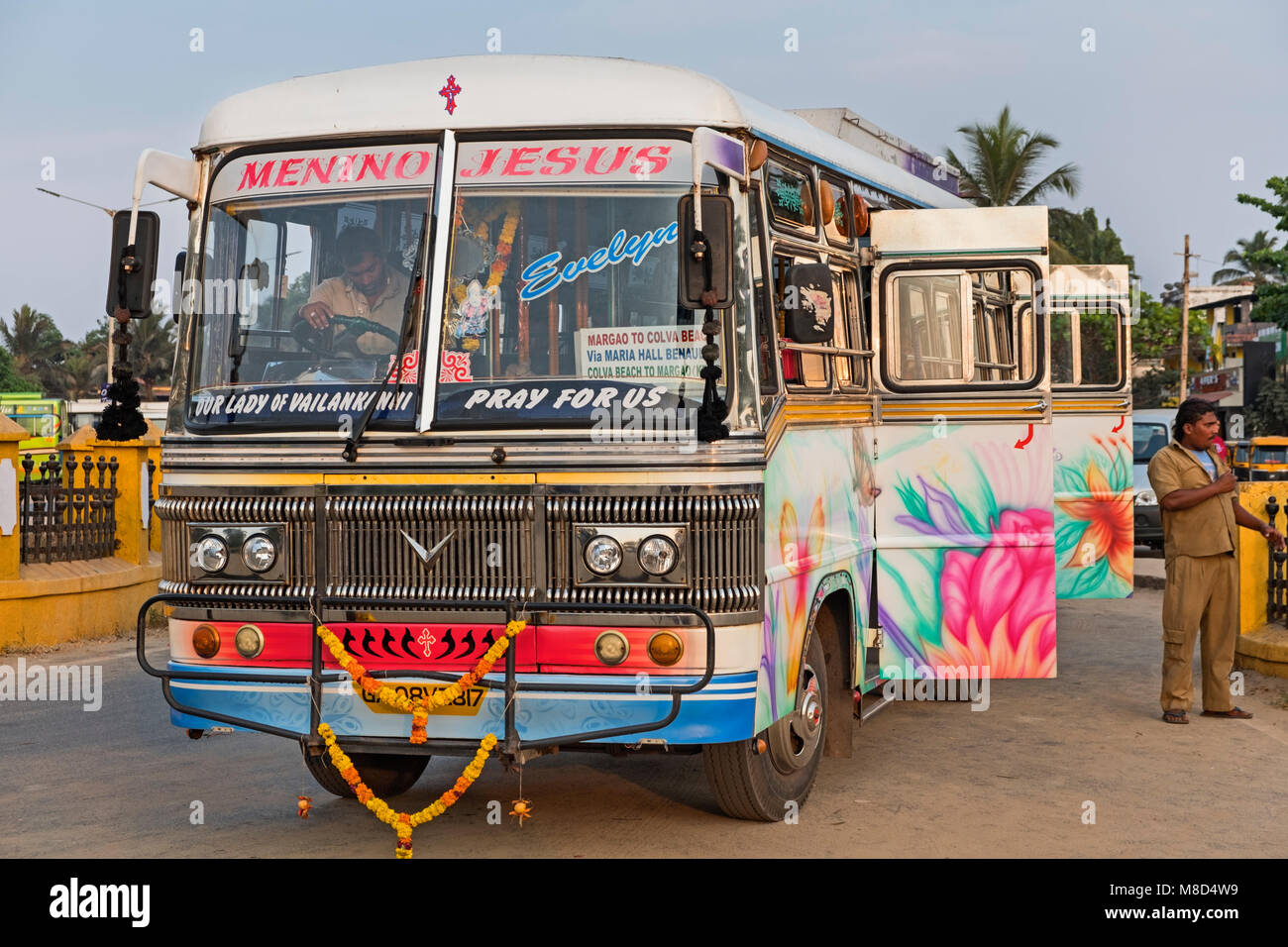 Beach bus Banque de photographies et d’images à haute résolution - Alamy