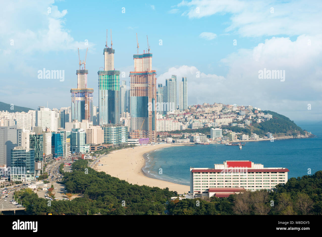 Vue sur la plage de Haeundae à Busan. Haeundae Beach est la plage la plus populaire de Busan en Corée du Sud. Banque D'Images