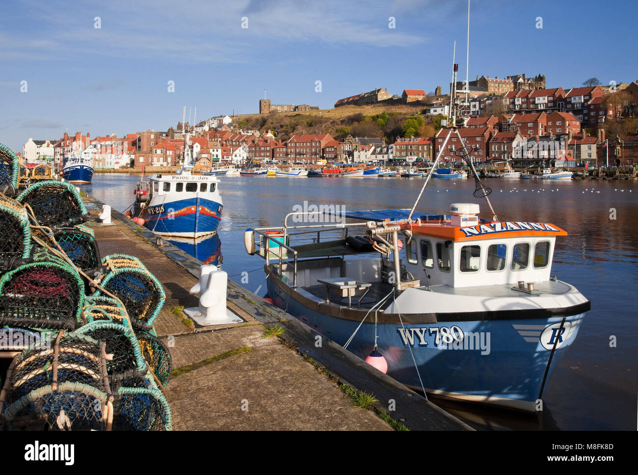 Whitby Harbour sur la rivière Esk North Yorkshire Banque D'Images
