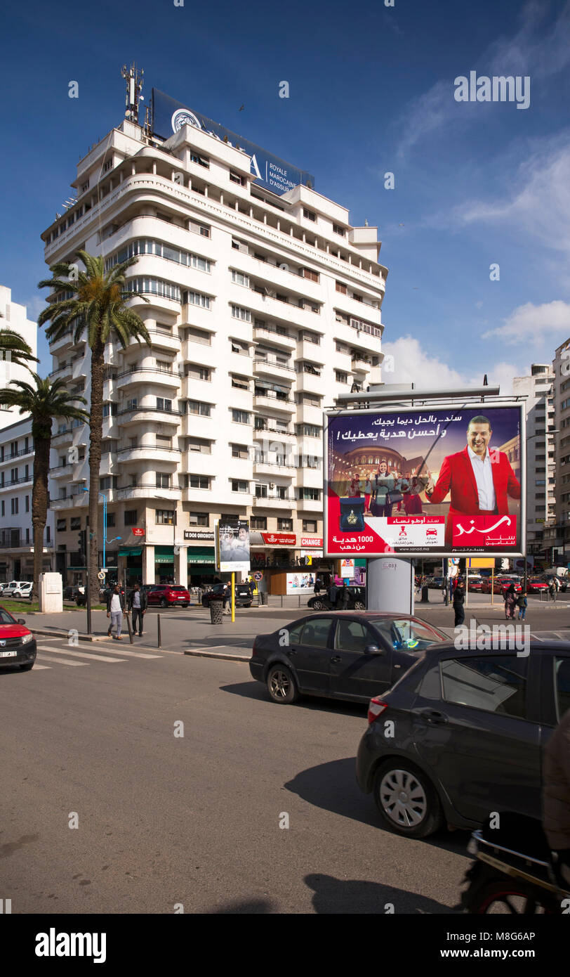 Maroc, Casablanca, Boulevard Felix Houphouet Boigny, le trafic et la Royal Air Maroc correspondant Banque D'Images