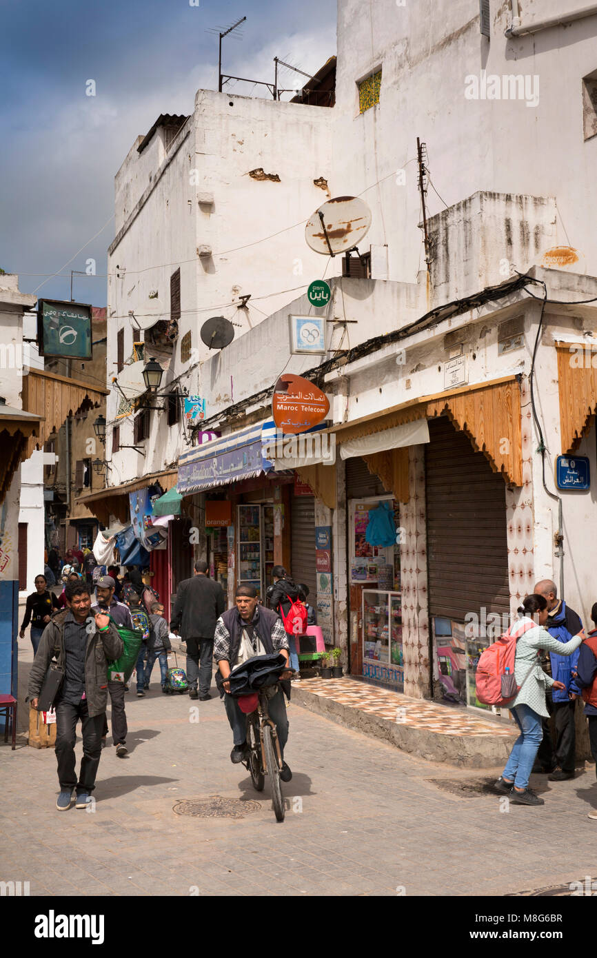 Maroc, Casablanca, Médina, rue Tnaker, petits commerces locaux Banque D'Images