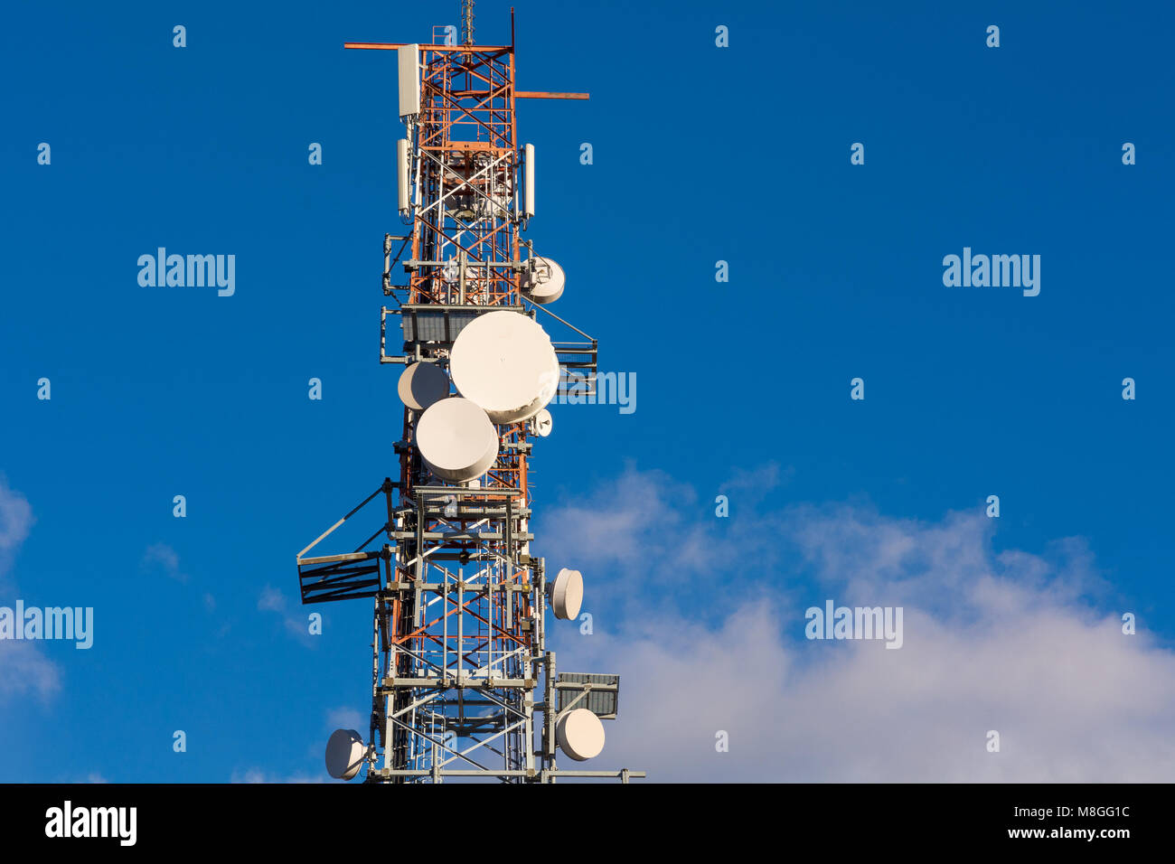 Pour les télécommunications de l'antenne à Cima Panarotta (m 2002), Levico Terme, Trentin Haut Adige, Italie Banque D'Images