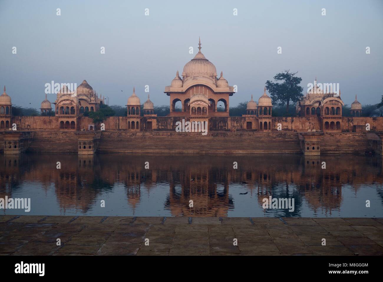 Kusum Sarovara Sarowar - Kusuma, un lieu saint, près de Mathura Krishna et Radha Kund, Uttar Pradesh, Inde Banque D'Images