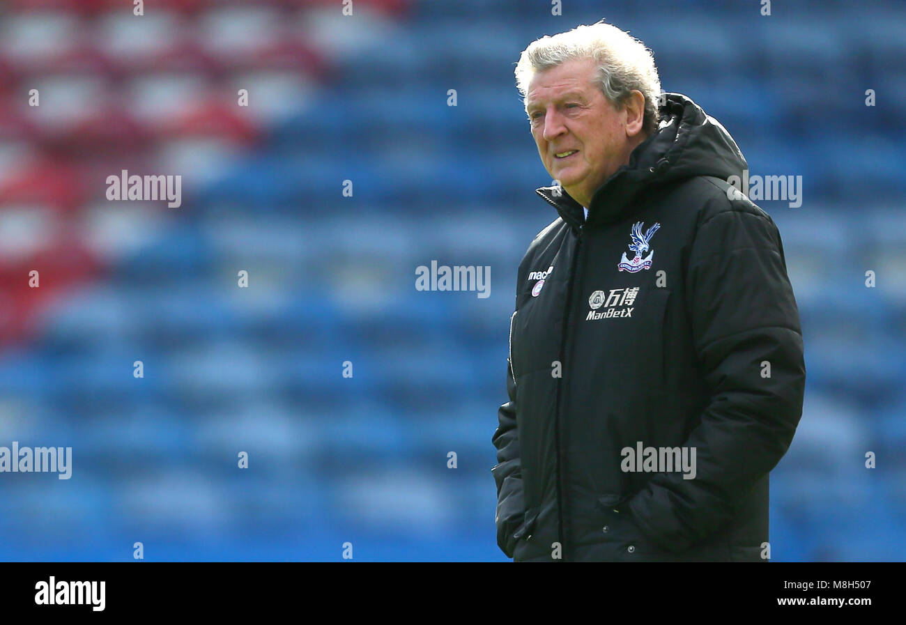 Roy Hodgson, directeur du Crystal Palace, avant le match de la Premier League au stade John Smith, Huddersfield. APPUYEZ SUR ASSOCIATION photo. Date de la photo: Samedi 17 mars 2018. Voir PA Story FOOTBALL Huddersfield. Le crédit photo devrait se lire comme suit : Richard Sellers/PA Wire. RESTRICTIONS : aucune utilisation avec des fichiers audio, vidéo, données, listes de présentoirs, logos de clubs/ligue ou services « en direct » non autorisés. Utilisation en ligne limitée à 75 images, pas d'émulation vidéo. Aucune utilisation dans les Paris, les jeux ou les publications de club/ligue/joueur unique. Banque D'Images