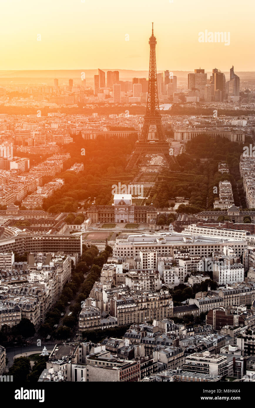Vue du monument de la ville de air sur place en soirée, la lumière du soleil Banque D'Images