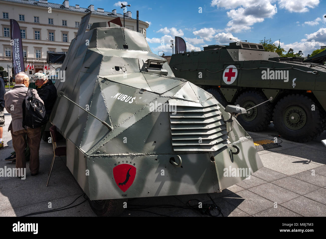 Varsovie, Pologne - Mai 08, 2015 : voiture blindée KUBUS, créé par l'Armée polonaise de l'intérieur AK, pendant l'Insurrection de Varsovie de 1944. Célébrations publiques du 70e UN Banque D'Images