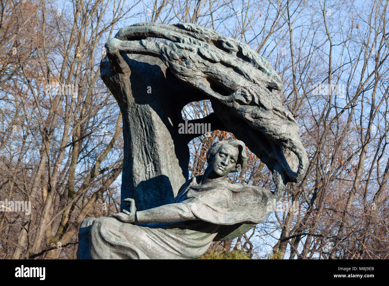 Statue de Frédéric Chopin le compositeur polonais à Varsovie, Parc Lazienki (bains royaux) Pologne Banque D'Images