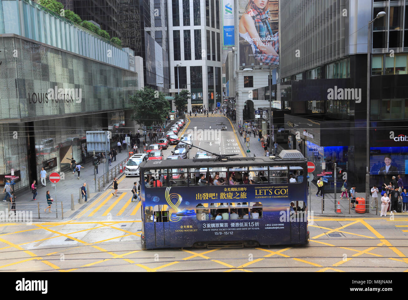 Le tram, le quartier central, l'île de Hong Kong, Hong Kong, Chine, Asie Banque D'Images