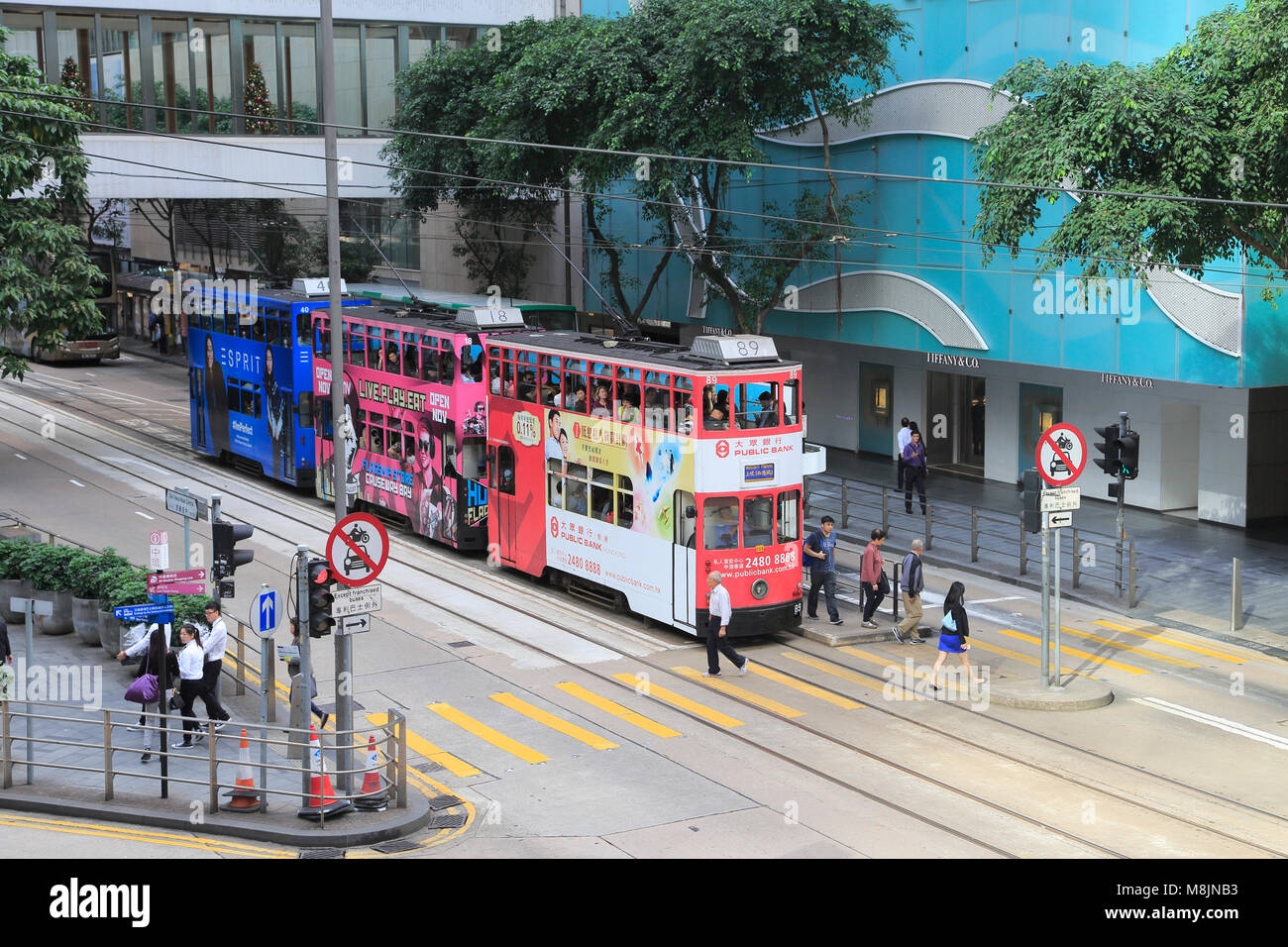 Les Trams, Central District, l'île de Hong Kong, Hong Kong, Chine, Asie Banque D'Images
