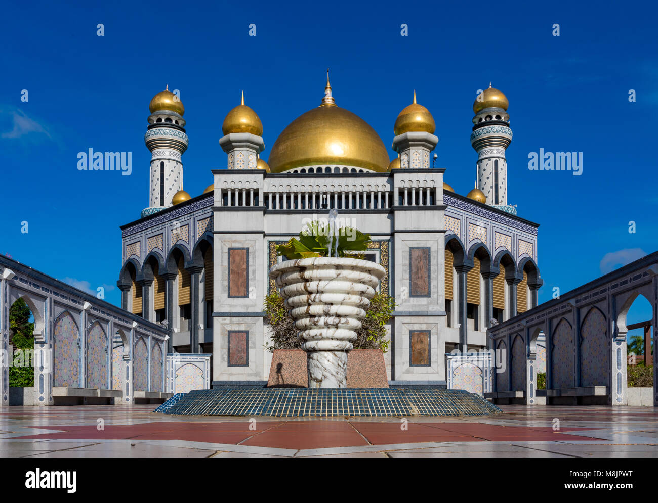 Bandar Seri Begawan Brunei Darussalam 17 mars 2018 Jame'Asr Hassanil Bolkiah Mosque l'une des plus importantes mosquées du Brunei Banque D'Images