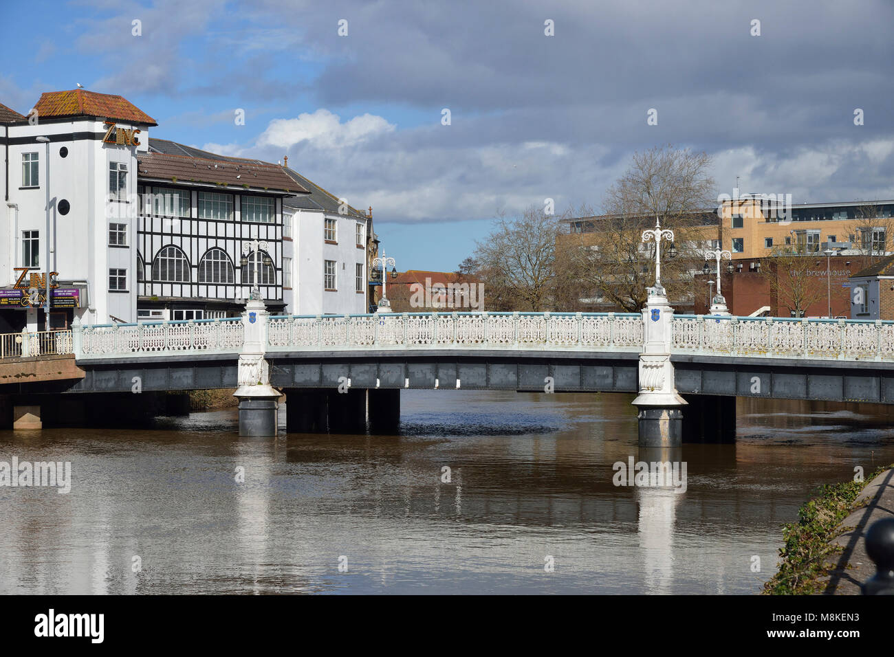 Ton Pont, Bridge Street, Taunton, Somerset River Tone Photo Stock - Alamy