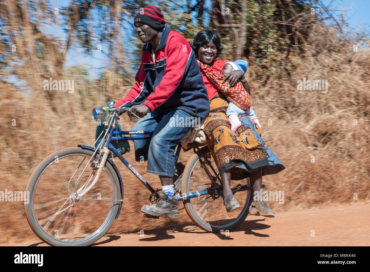 Vélos en afrique Banque de photographies et d'images à haute résolution -  Alamy