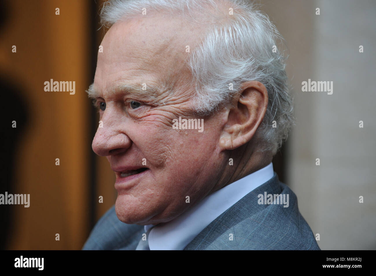 Buzz Aldrin marque le 40e anniversaire de l'alunissage avec le début de l'edition limitée de la Speedmaster Moonwatch Apollo 11 inspiré par regarder l'original porté par l'aldrine à l'alunissage. Boutique Phare OMEGA à New York City. Le 3 juin 2009. Crédit : Dennis Van Tine/MediaPunch Banque D'Images