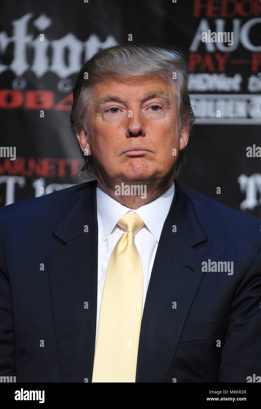 Donald J. Trump lors de la conférence de presse pour annoncer officiellement l'Affliction M-1 'Global' Trilogy Emelianenko vs Barnet at Trump Tower Atrium dans la ville de New York. Le 3 juin 2009. Crédit : Dennis Van Tine/MediaPunch Banque D'Images