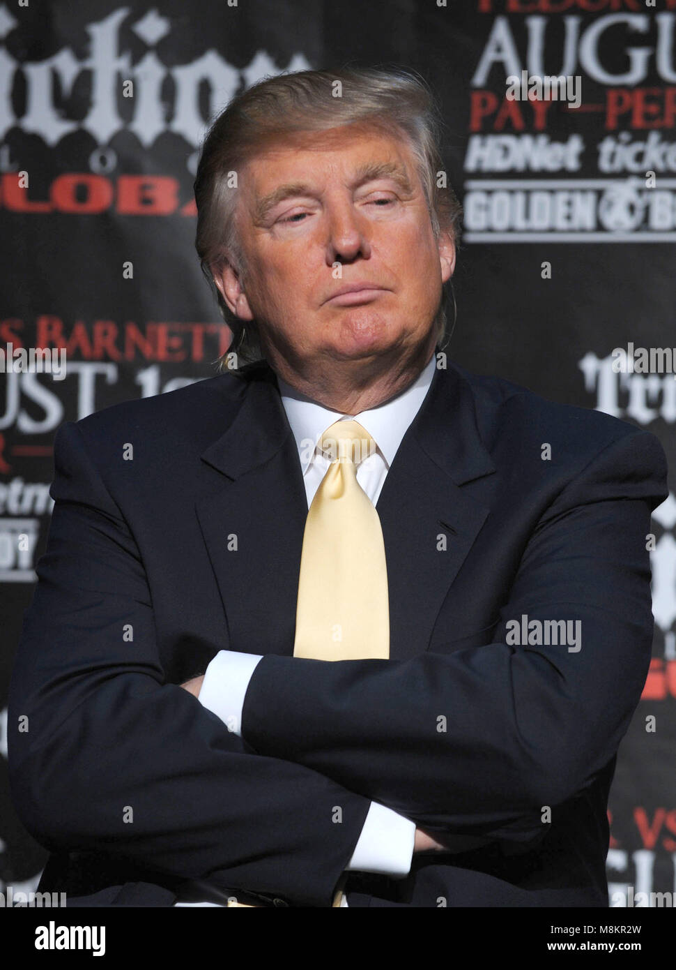 Donald J. Trump lors de la conférence de presse pour annoncer officiellement l'Affliction M-1 'Global' Trilogy Emelianenko vs Barnet at Trump Tower Atrium dans la ville de New York. Le 3 juin 2009. Crédit : Dennis Van Tine/MediaPunch Banque D'Images